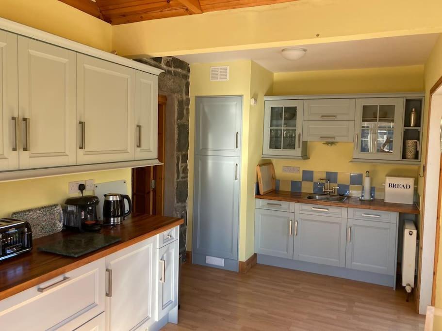 Polharrow Villa Dalry  ภายนอก รูปภาพ