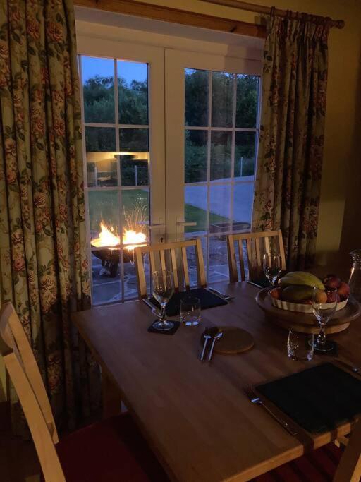 Polharrow Villa Dalry  ภายนอก รูปภาพ