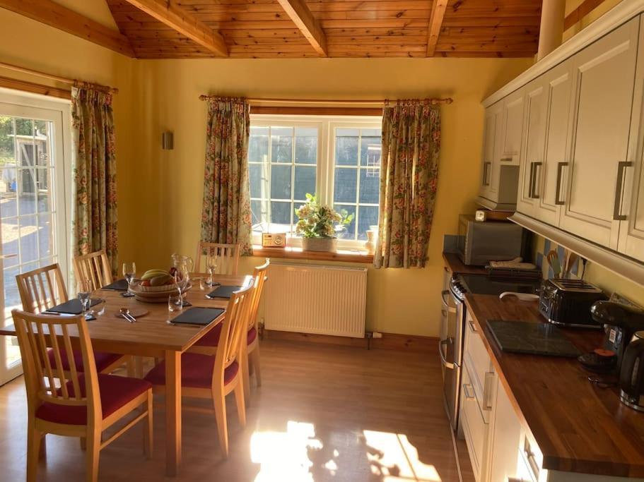 Polharrow Villa Dalry  ภายนอก รูปภาพ