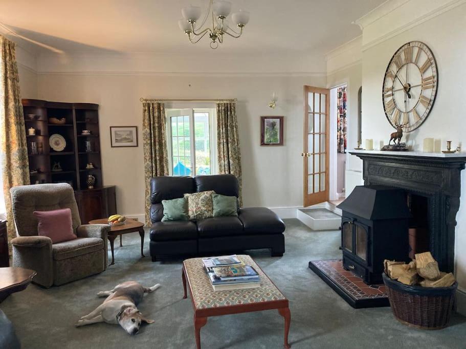Polharrow Villa Dalry  ภายนอก รูปภาพ
