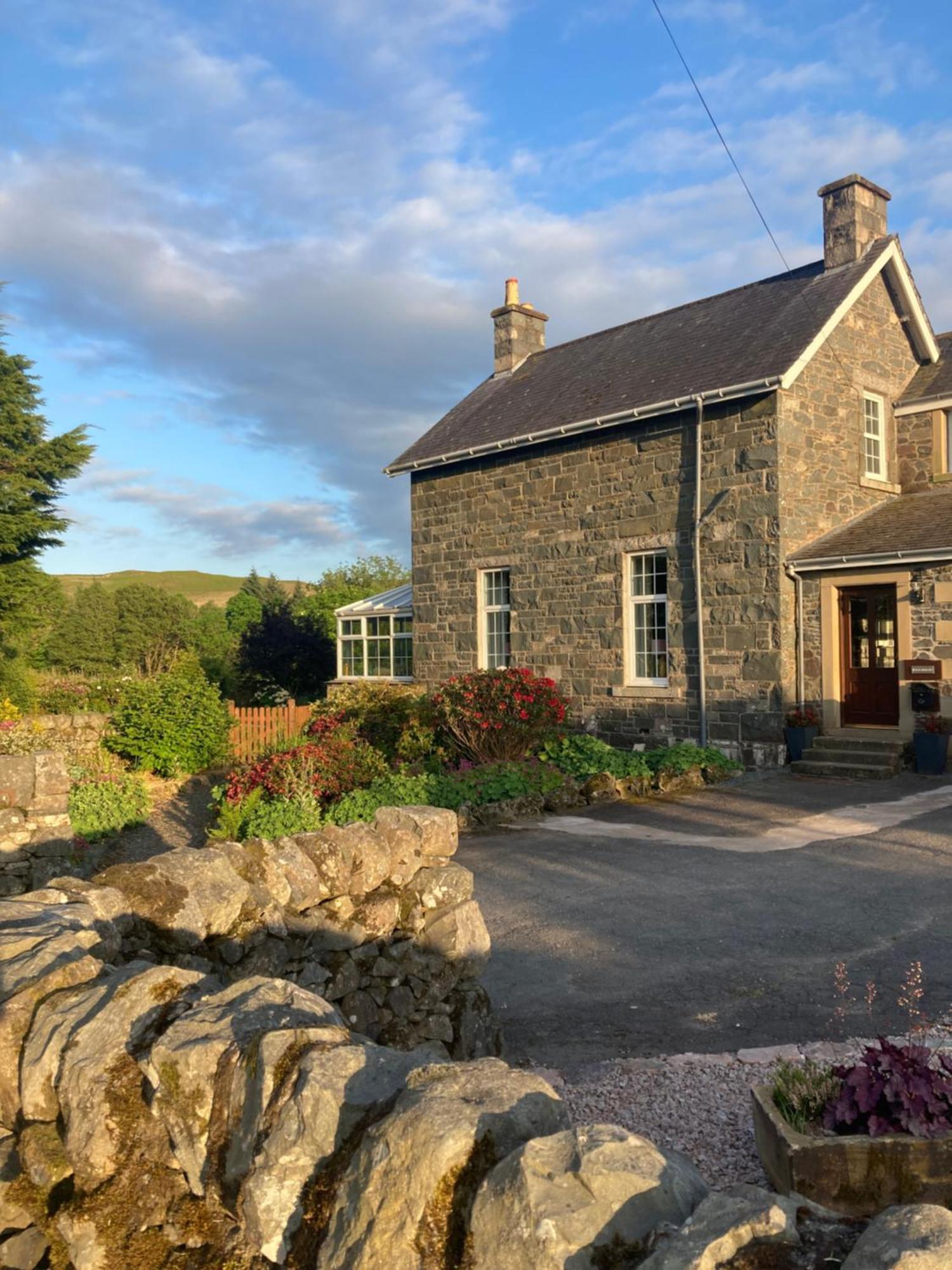 Polharrow Villa Dalry  ภายนอก รูปภาพ