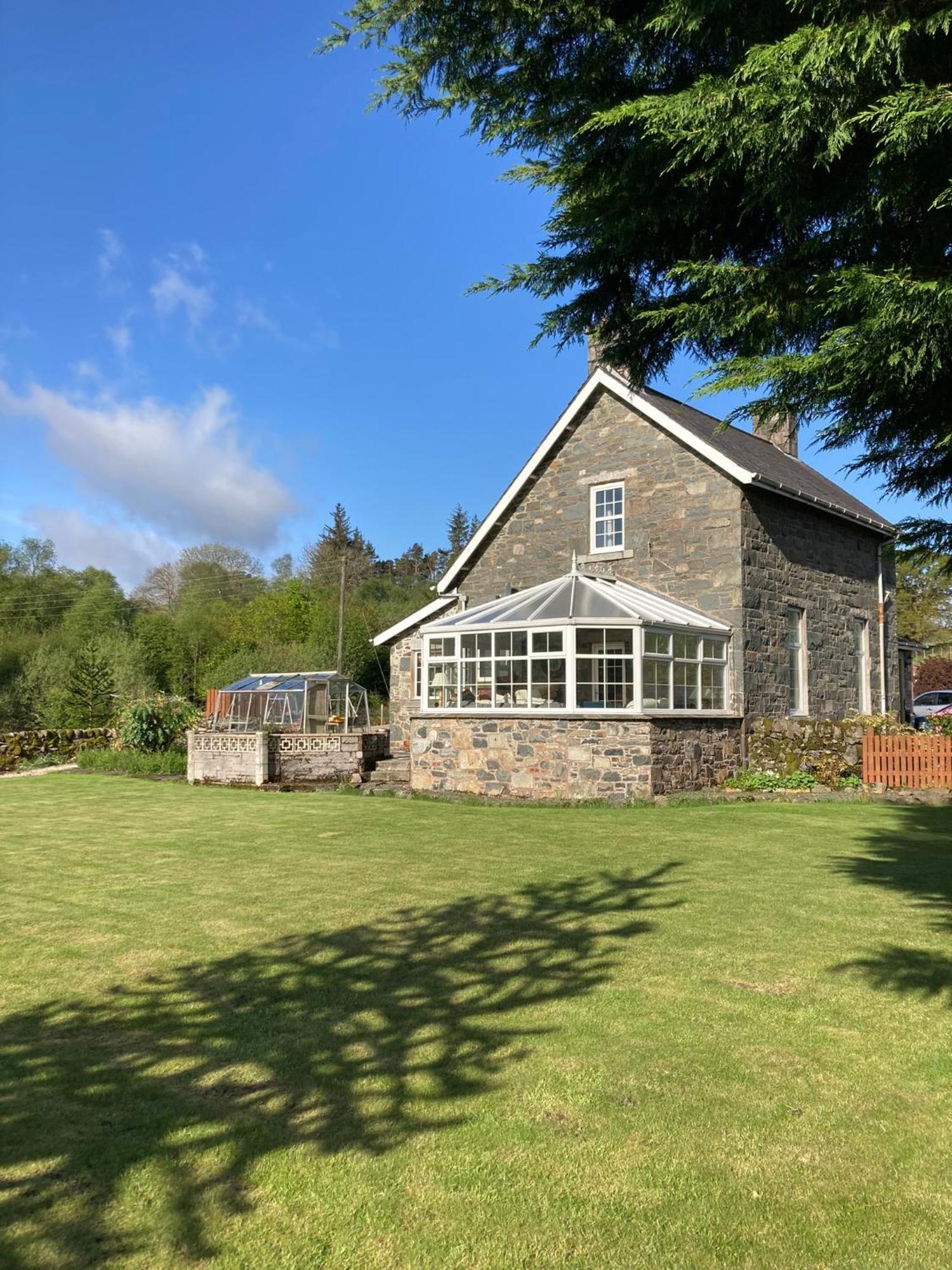Polharrow Villa Dalry  ภายนอก รูปภาพ